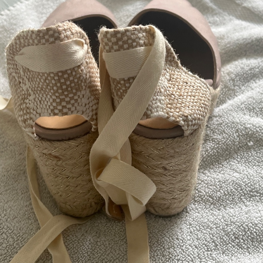 Wedge - Picture 4 of 4